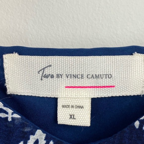 Two By Vince Camuto size XL Blue White Floral Paisley Asymmetrical V-neck Dress - Picture 5 of 7